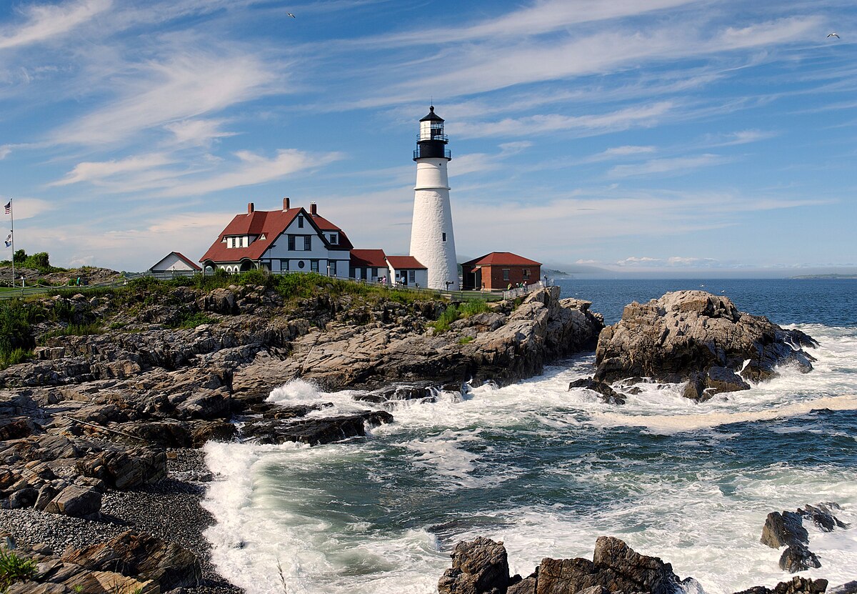 Best Maine Towns for Families Moving from Away
