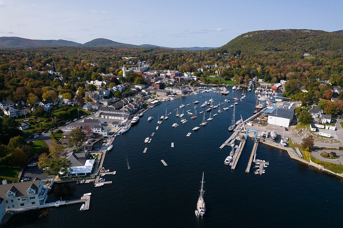 Best Maine Towns for Retirees in 2026